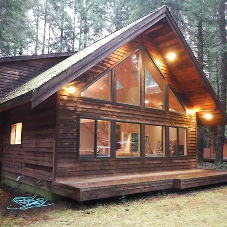 Chalet-Style Cabin Near Mt. Rainier And Crystal